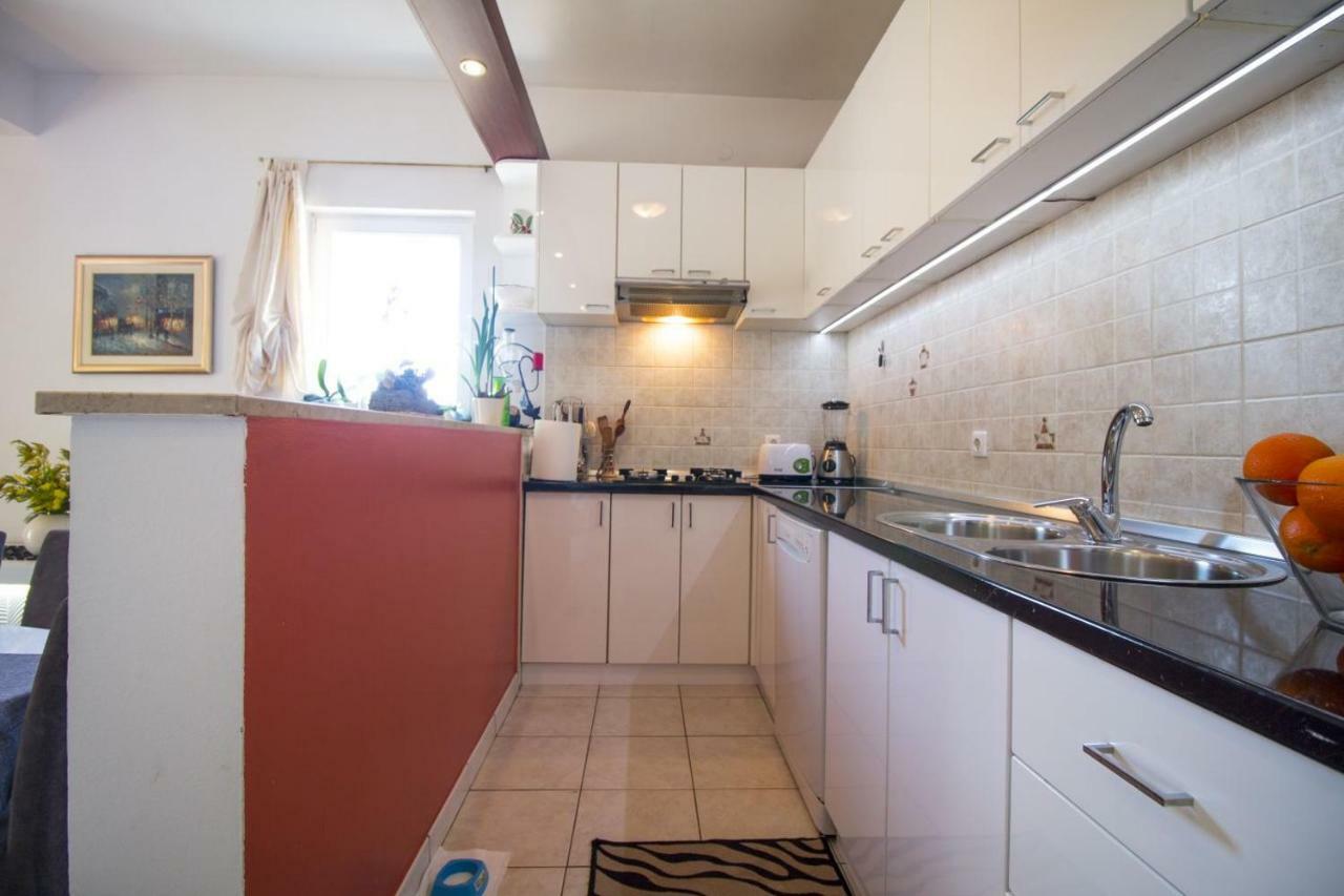 Apartman Kapovic Kastela Exterior photo